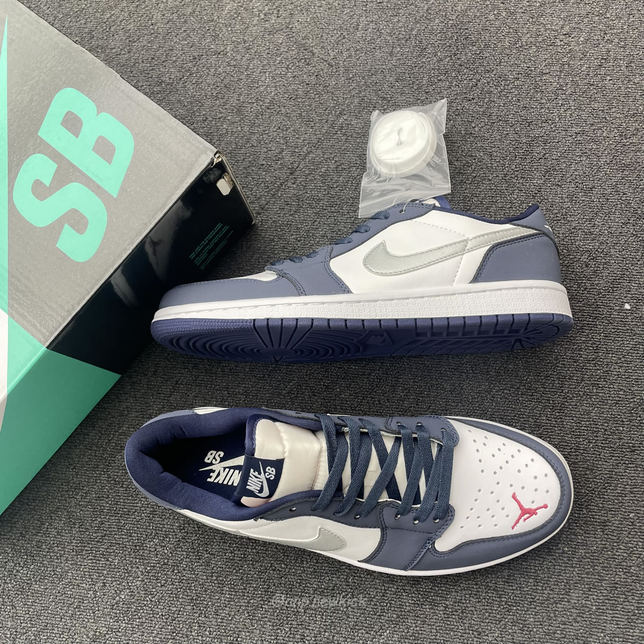 Air Jordan 1 Low Sb Midnight Navy Cj7891 400 (9) - www.newkick.org