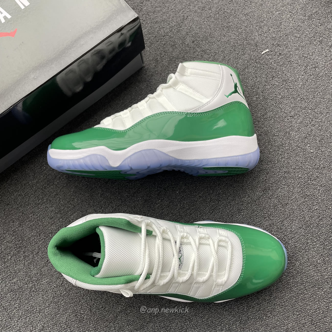 Air Jordan 11 Retro White Green Ct8012 113 (2) - www.newkick.org