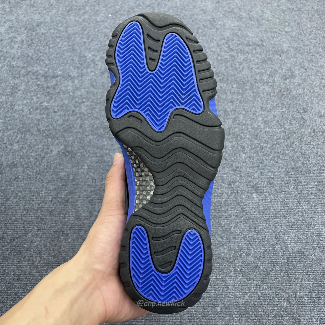 Air Jordan 11 Retro Blue Black Ct8012 400 (7) - www.newkick.org