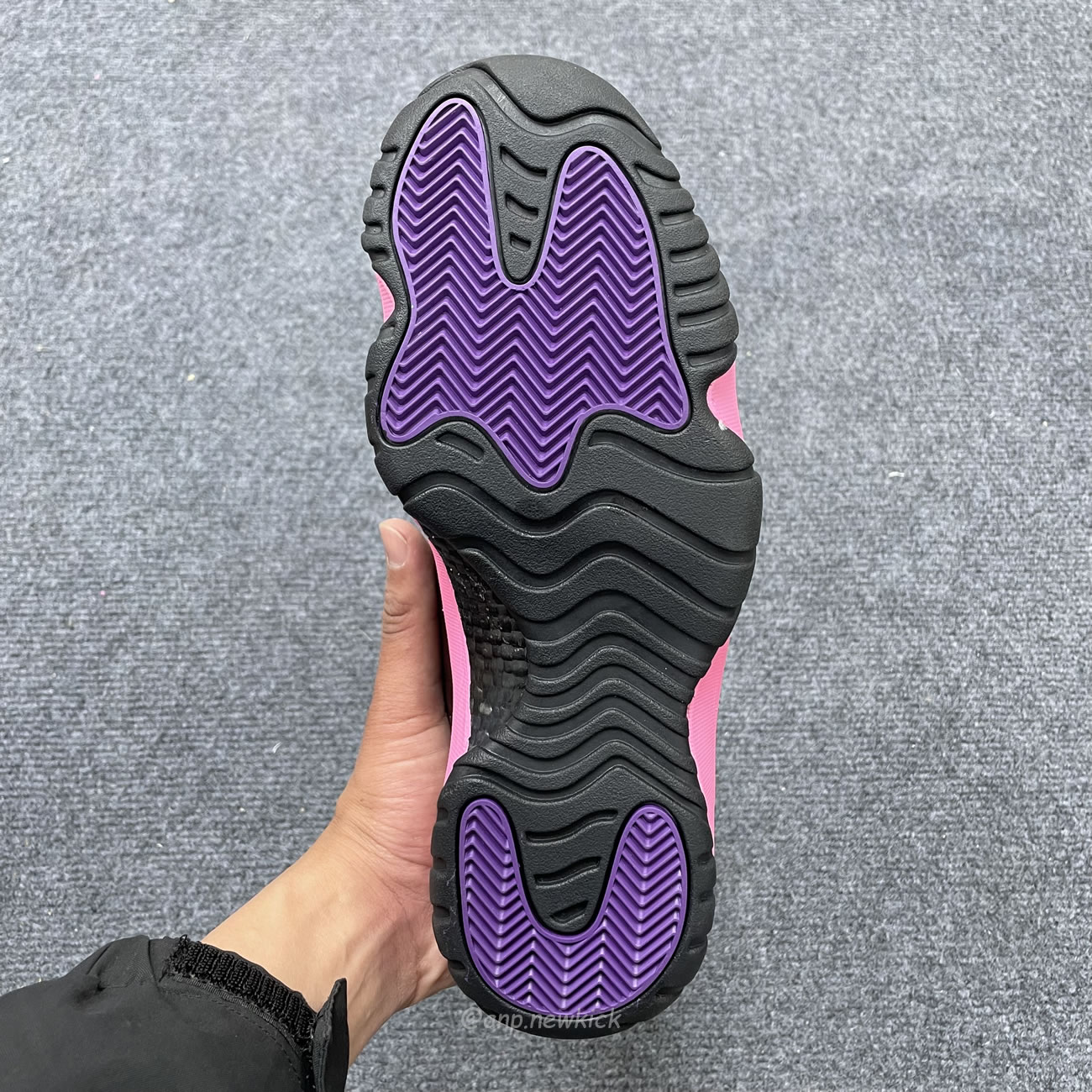 Air Jordan 11 Retro Pink Black Ct8012 500 (7) - www.newkick.org Air Jordan 11 Retro Pink Black Ct8012 500 (7) - www.newkick.org