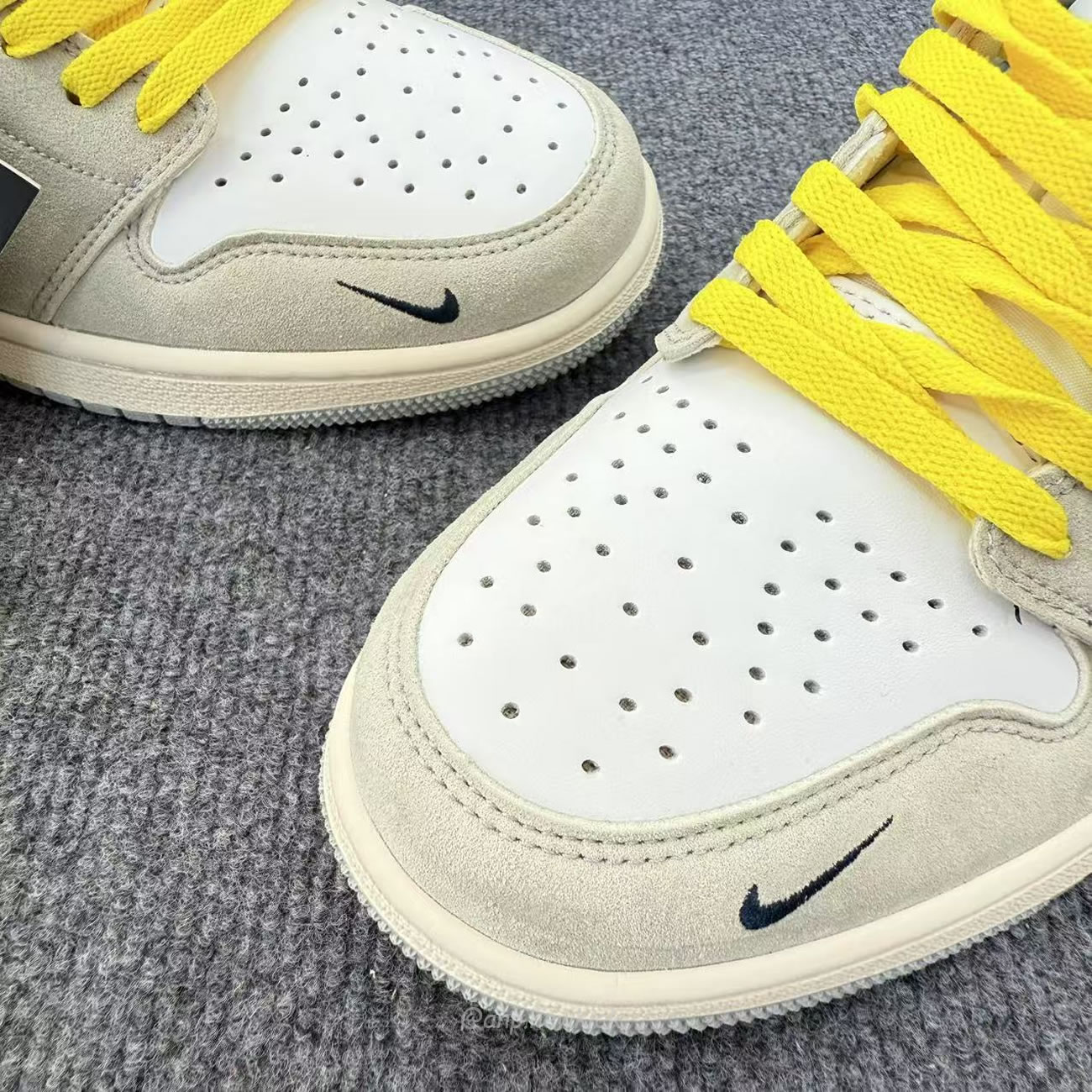 Air Jordan 1 High Switch Light Smoke Cw6576 100 (9) - www.newkick.org