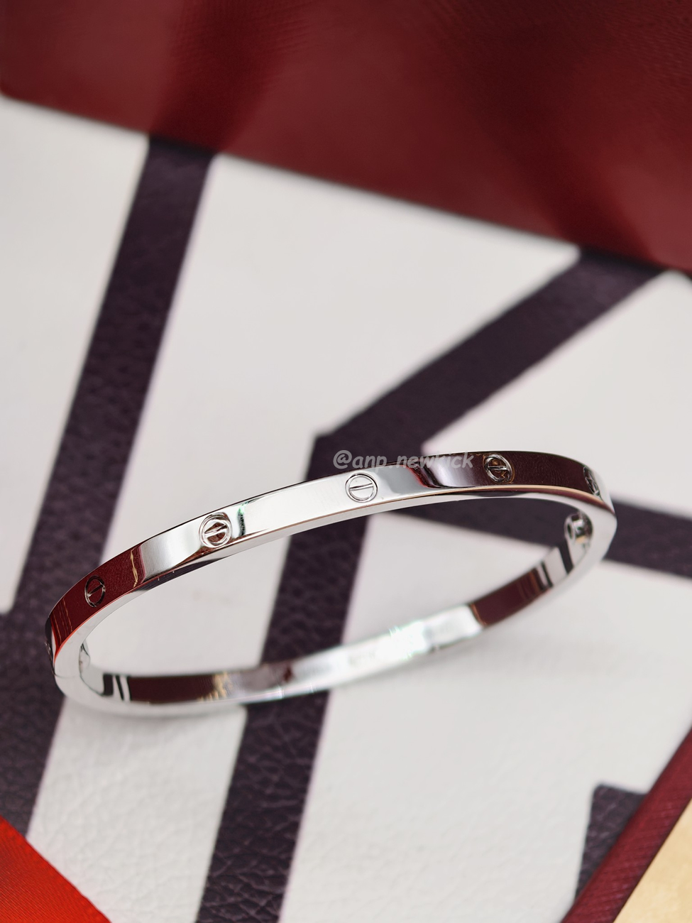 Cartier Love Bracelet Gold Silver (1) - www.newkick.org