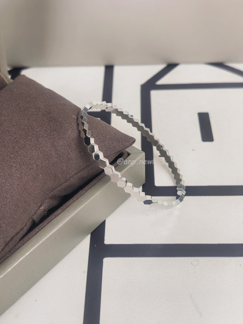 Chaumet Bracelet (2) - www.newkick.org