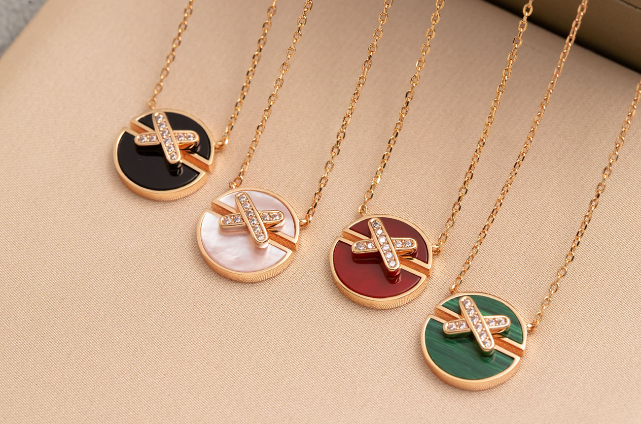 Chaumet Pendant (1) - www.newkick.org