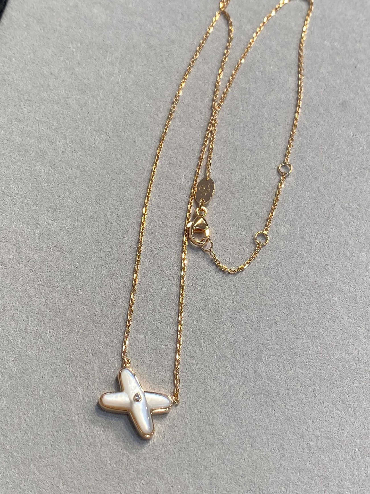 Chaumet Pendant (4) - www.newkick.org