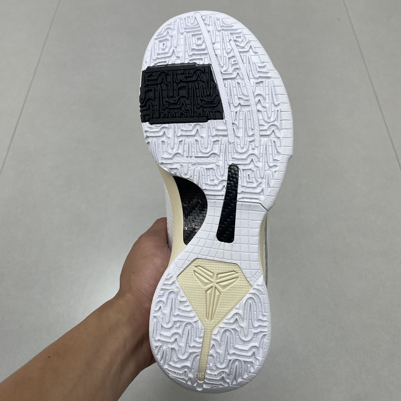 Nike Kobe 5 Protro Off White Db4796 101 (2) - www.newkick.org