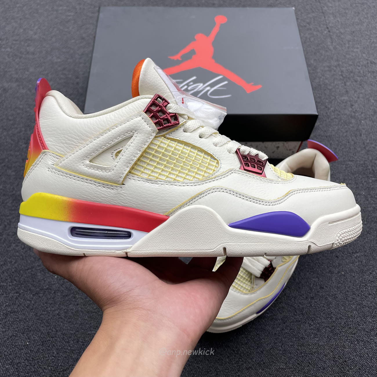 Air Jordan 4 Retro X J Balvin Multi Color Dh6927 901 (2) - www.newkick.org Air Jordan 4 Retro X J Balvin Multi Color Dh6927 901 (2) - www.newkick.org