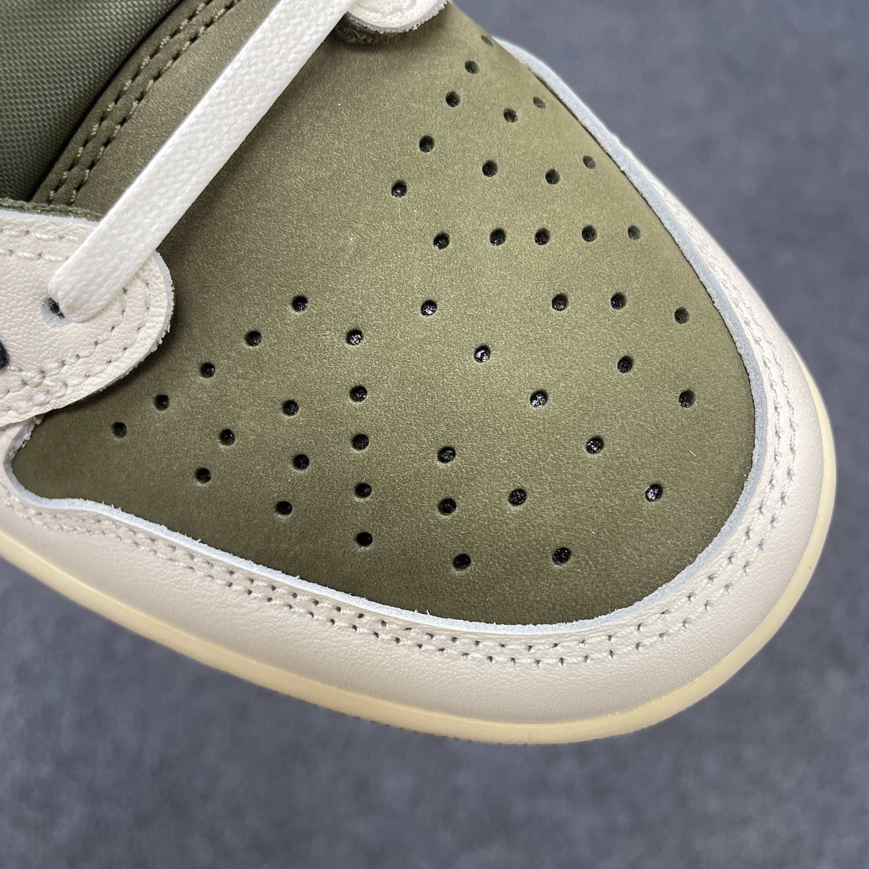 Travis Scott X Air Jordan 1 Low Og Sp Medium Olive Dm7866 200 (34) - www.newkick.org