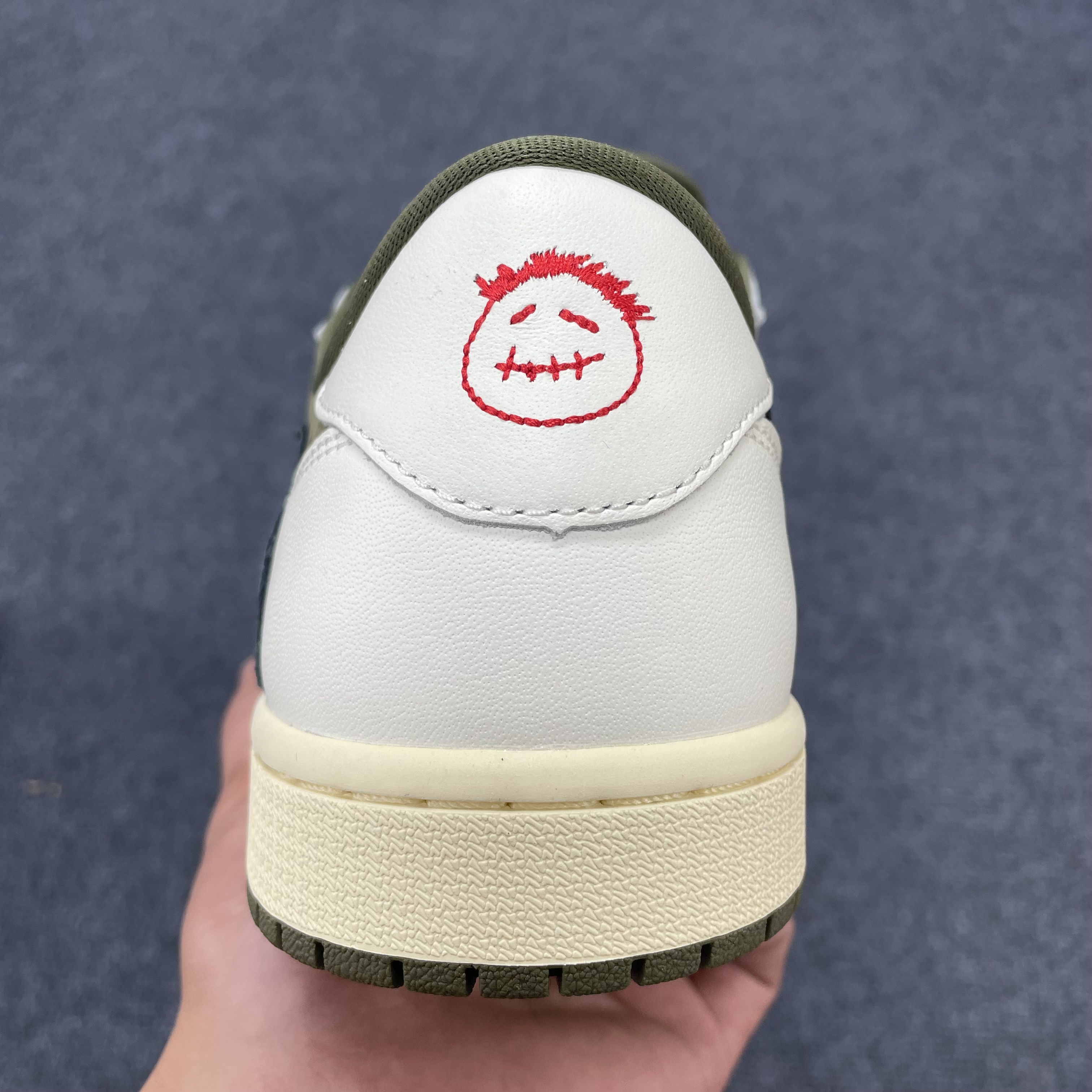 Travis Scott X Air Jordan 1 Low Og Sp Medium Olive Dm7866 200 (39) - www.newkick.org