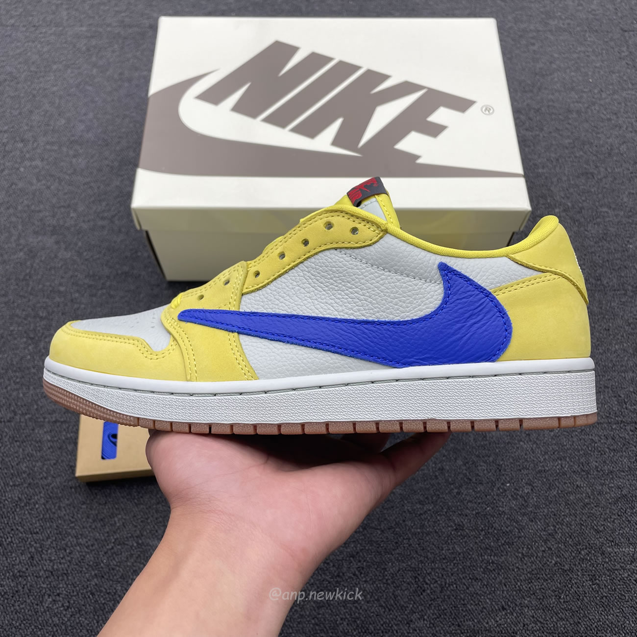 Travis Scott X Nike Air Jordan 1 Retro Low Og Sp Canary Dz4137 700 (13) - www.newkick.org