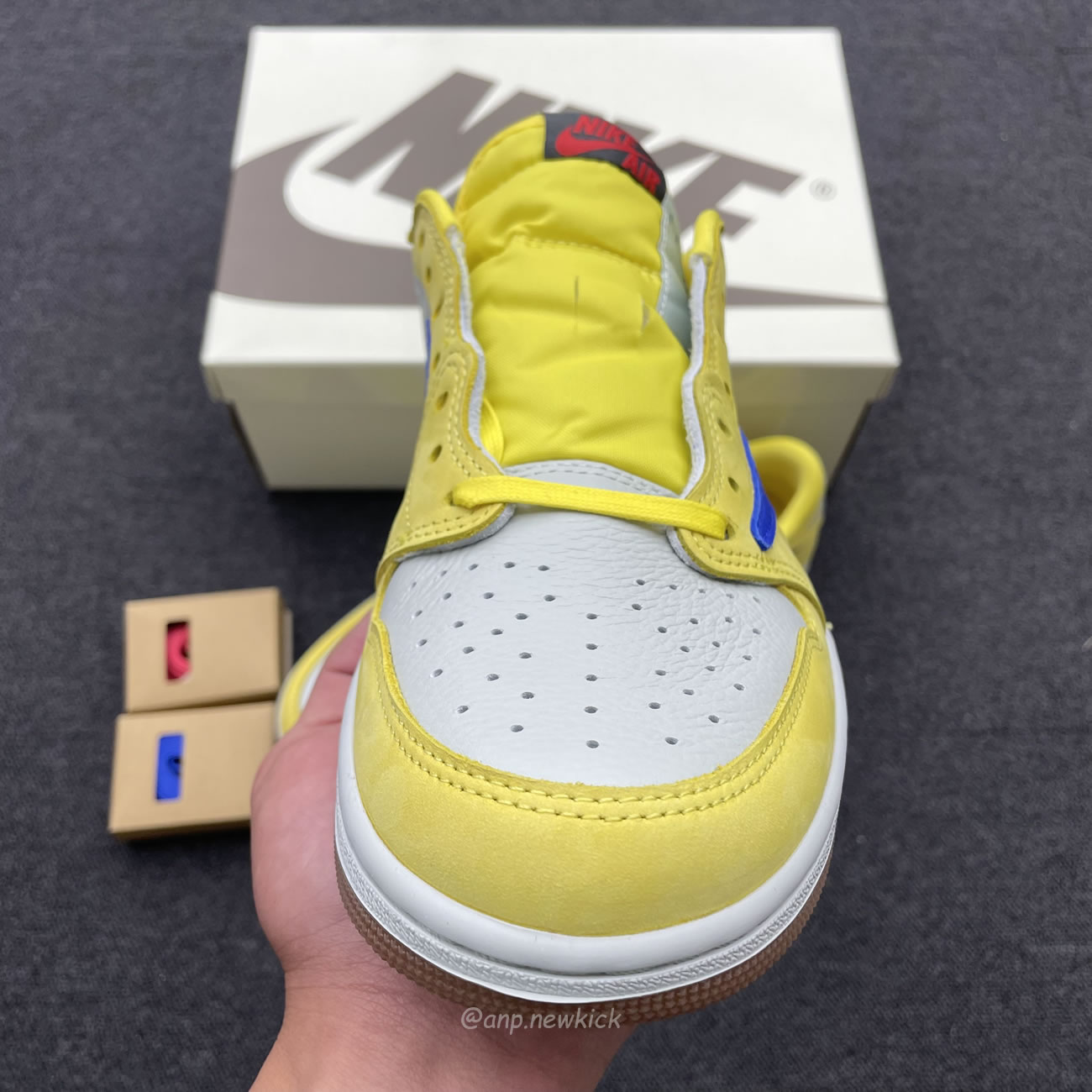 Travis Scott X Nike Air Jordan 1 Retro Low Og Sp Canary Dz4137 700 (16) - www.newkick.org