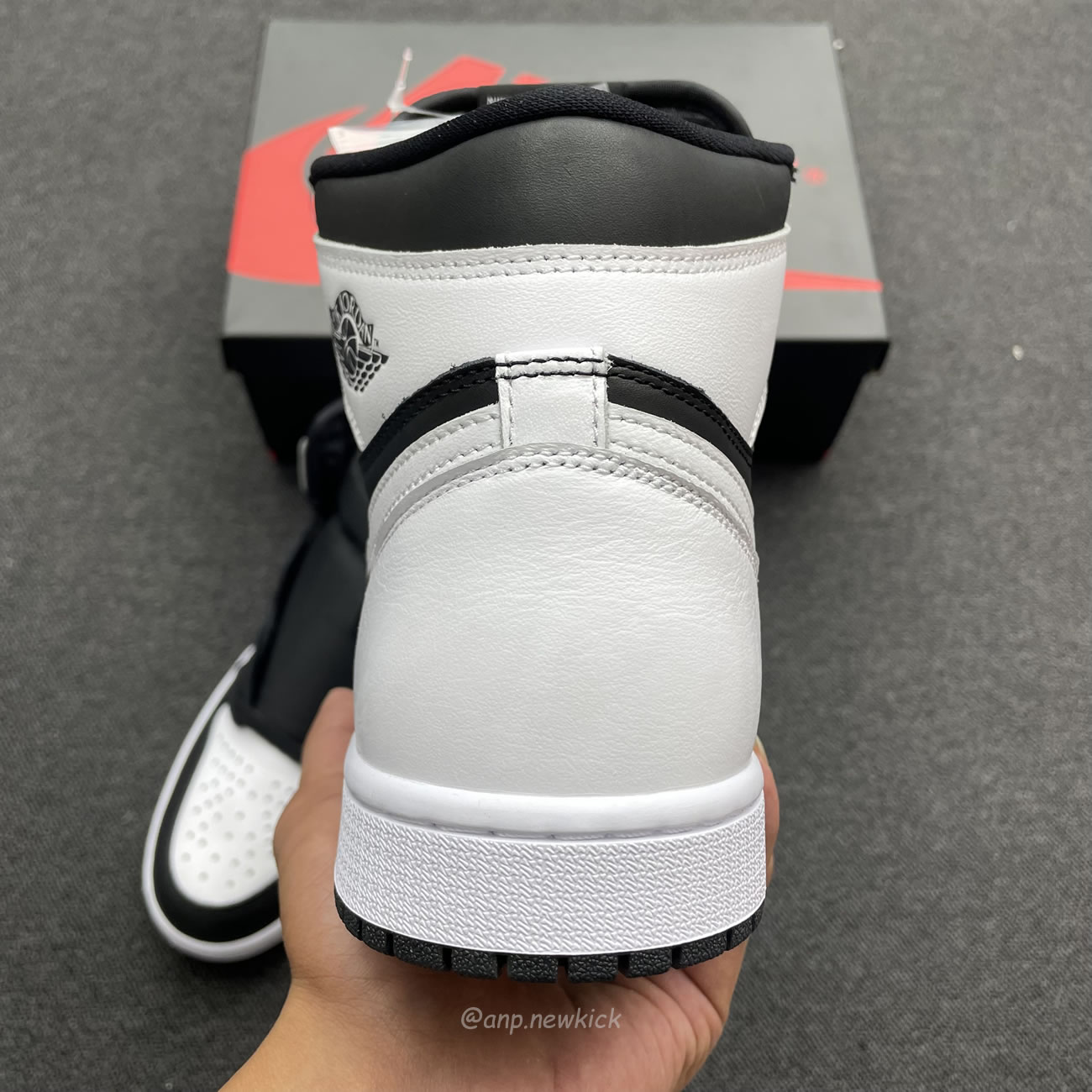 Air Jordan 1 Retro High Og Black White Dz5485 010 (10) - www.newkick.org Air Jordan 1 Retro High Og Black White Dz5485 010 (10) - www.newkick.org