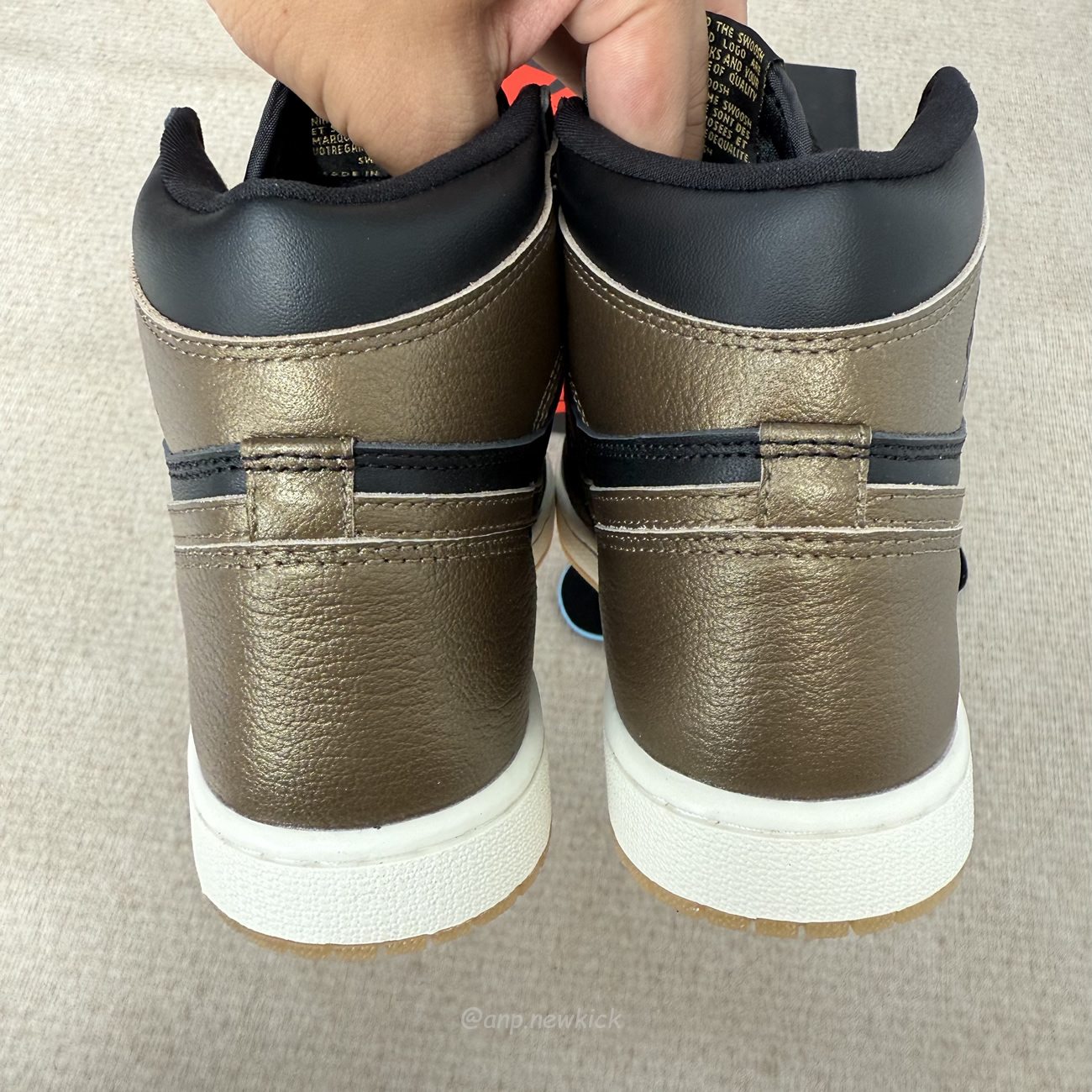 Air Jordan 1 Retro High Og Black Metallic Gold Dz5485 071 (4) - www.newkick.org