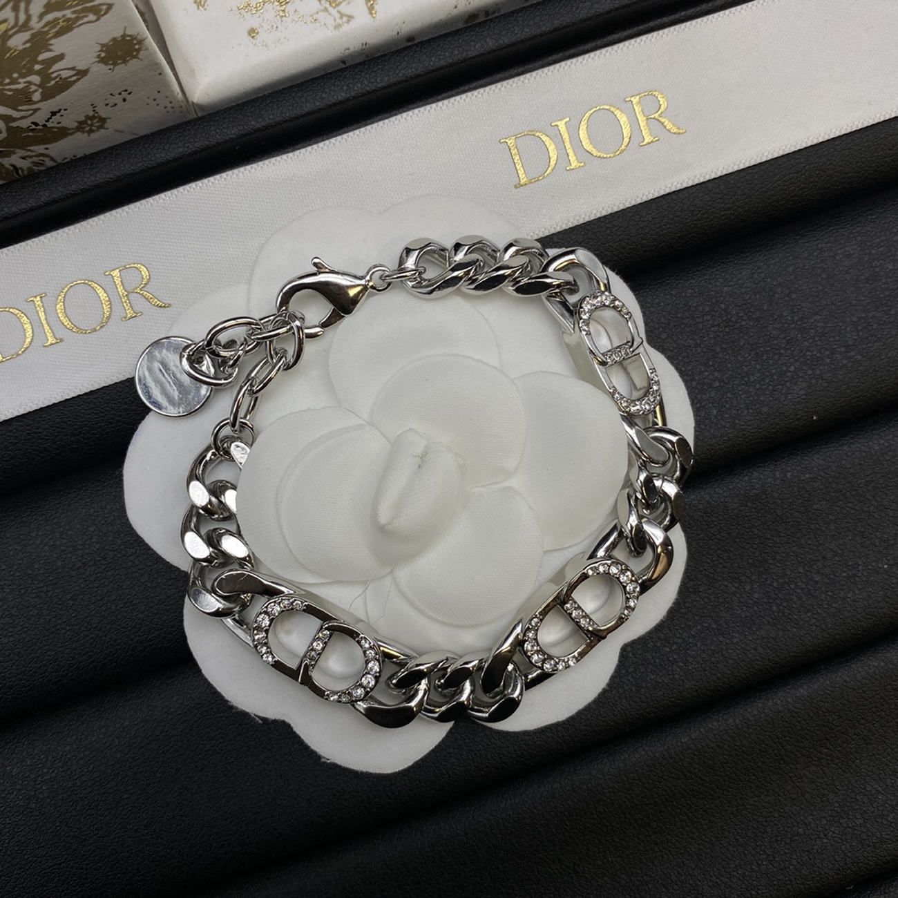 Dior Logo Text Chain Bracelet (1) - www.newkick.org Dior Logo Text Chain Bracelet (1) - www.newkick.org