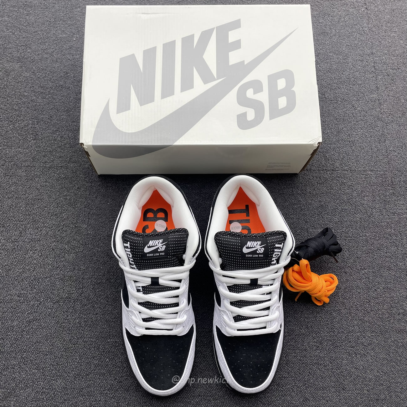 Nike Sb Dunk Low Tightbooth Fd2629 100 (4) - www.newkick.org