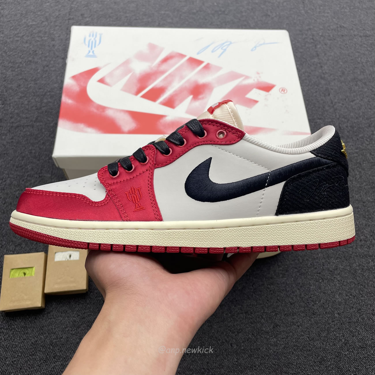 Air Jordan 1 Retro Low Og Trophy Room Away Fn0432 100 (16) - www.newkick.org