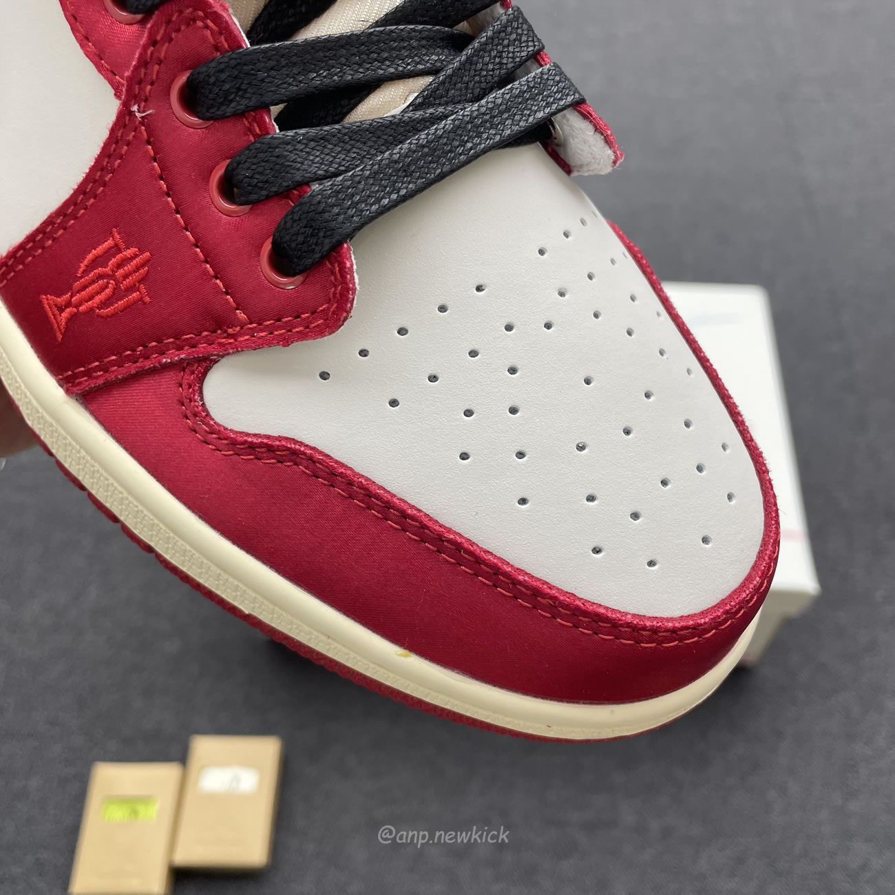 Air Jordan 1 Retro Low Og Trophy Room Away Fn0432 100 (18) - www.newkick.org
