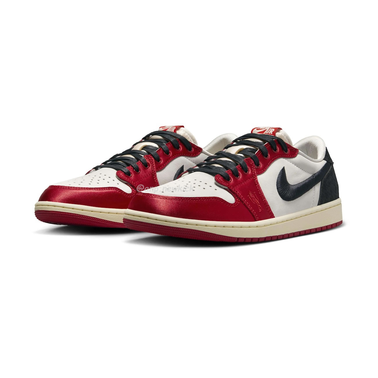 Air Jordan 1 Retro Low Og Trophy Room Away Fn0432 100 (2) - www.newkick.org
