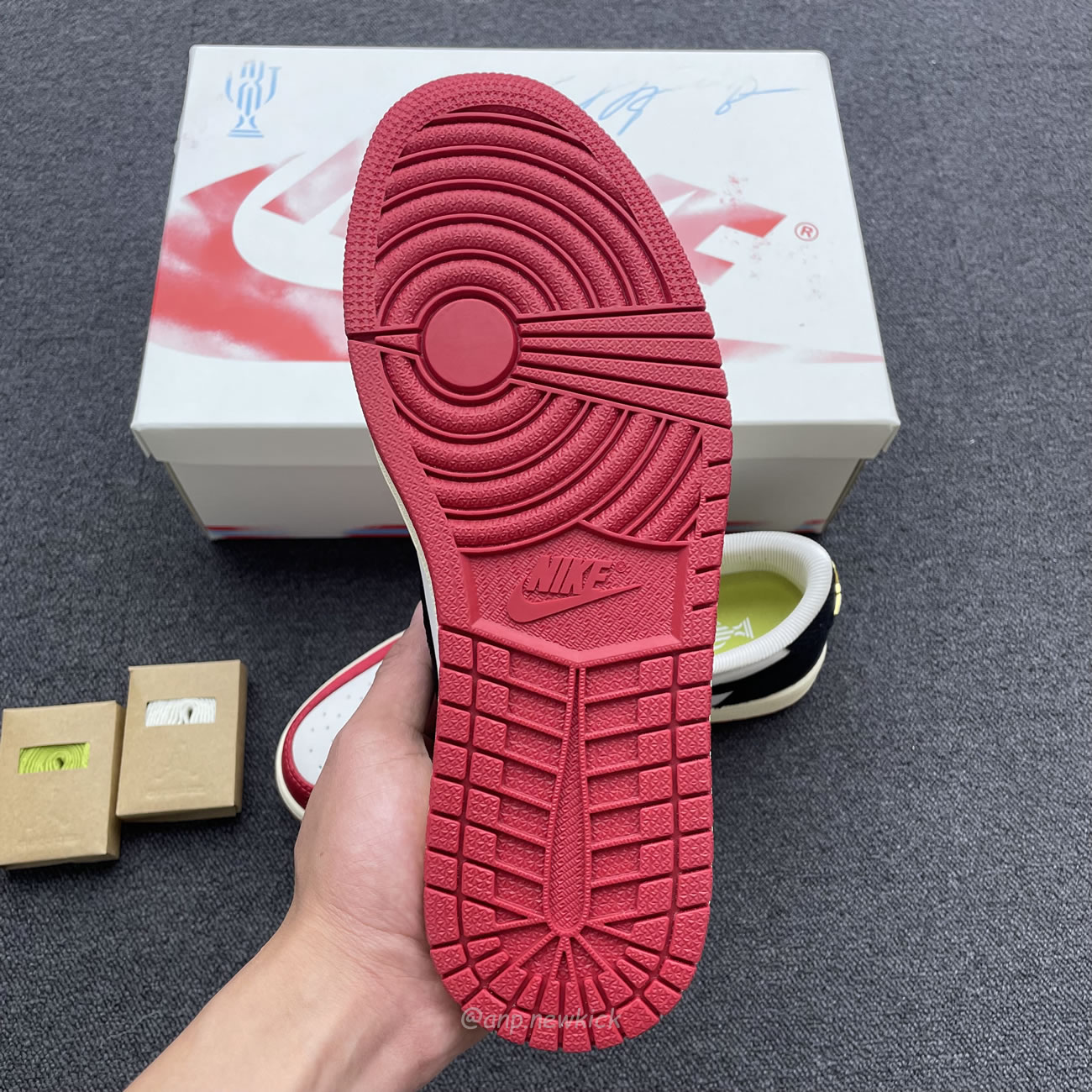 Air Jordan 1 Retro Low Og Trophy Room Away Fn0432 100 (3) - www.newkick.org
