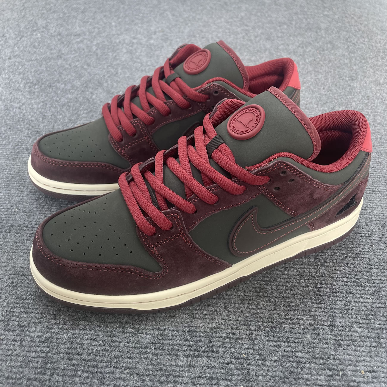 Nike Sb Dunk Low X Riot Skateshop Fz1289 200 (3) - www.newkick.org Nike Sb Dunk Low X Riot Skateshop Fz1289 200 (3) - www.newkick.org