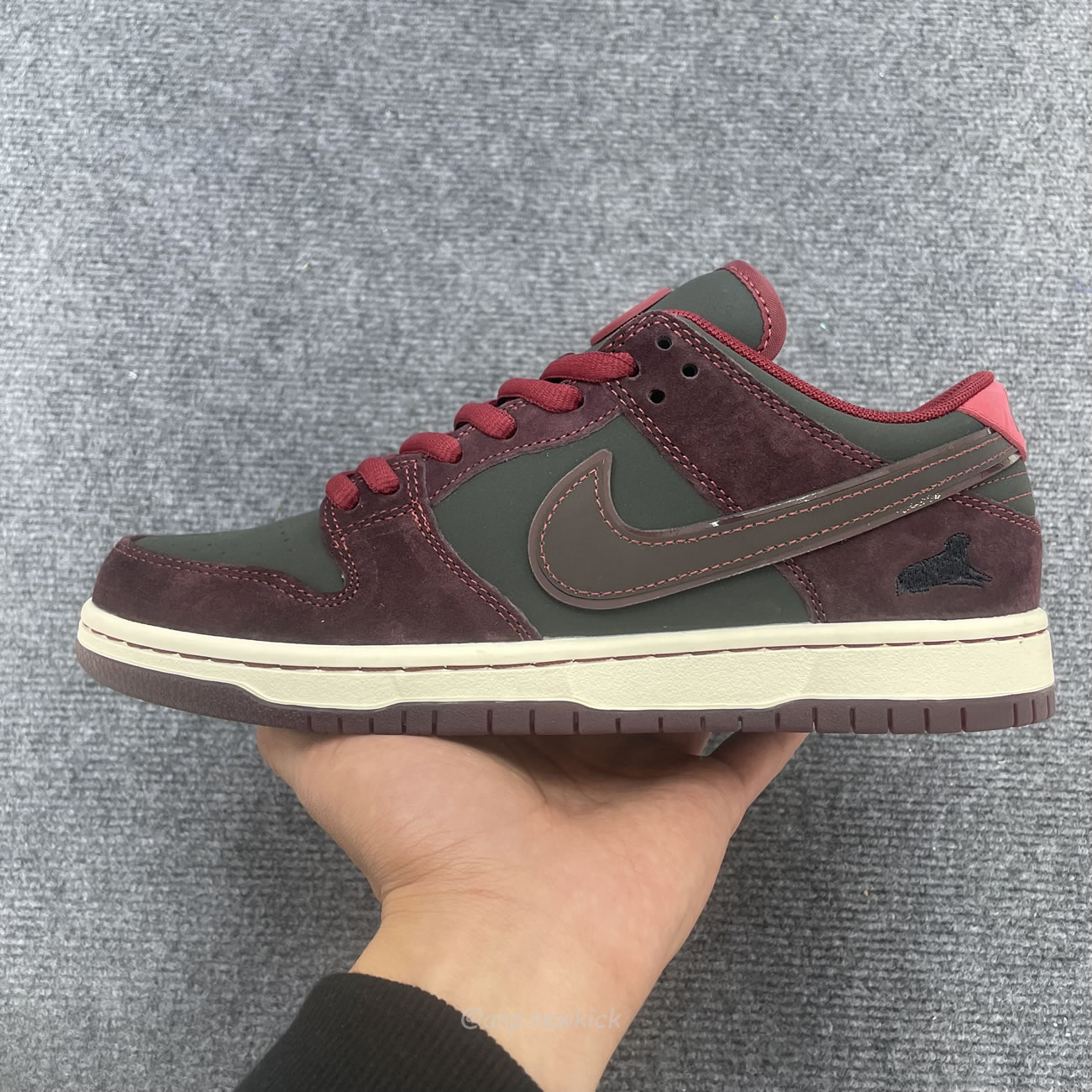 Nike Sb Dunk Low X Riot Skateshop Fz1289 200 (9) - www.newkick.org Nike Sb Dunk Low X Riot Skateshop Fz1289 200 (9) - www.newkick.org