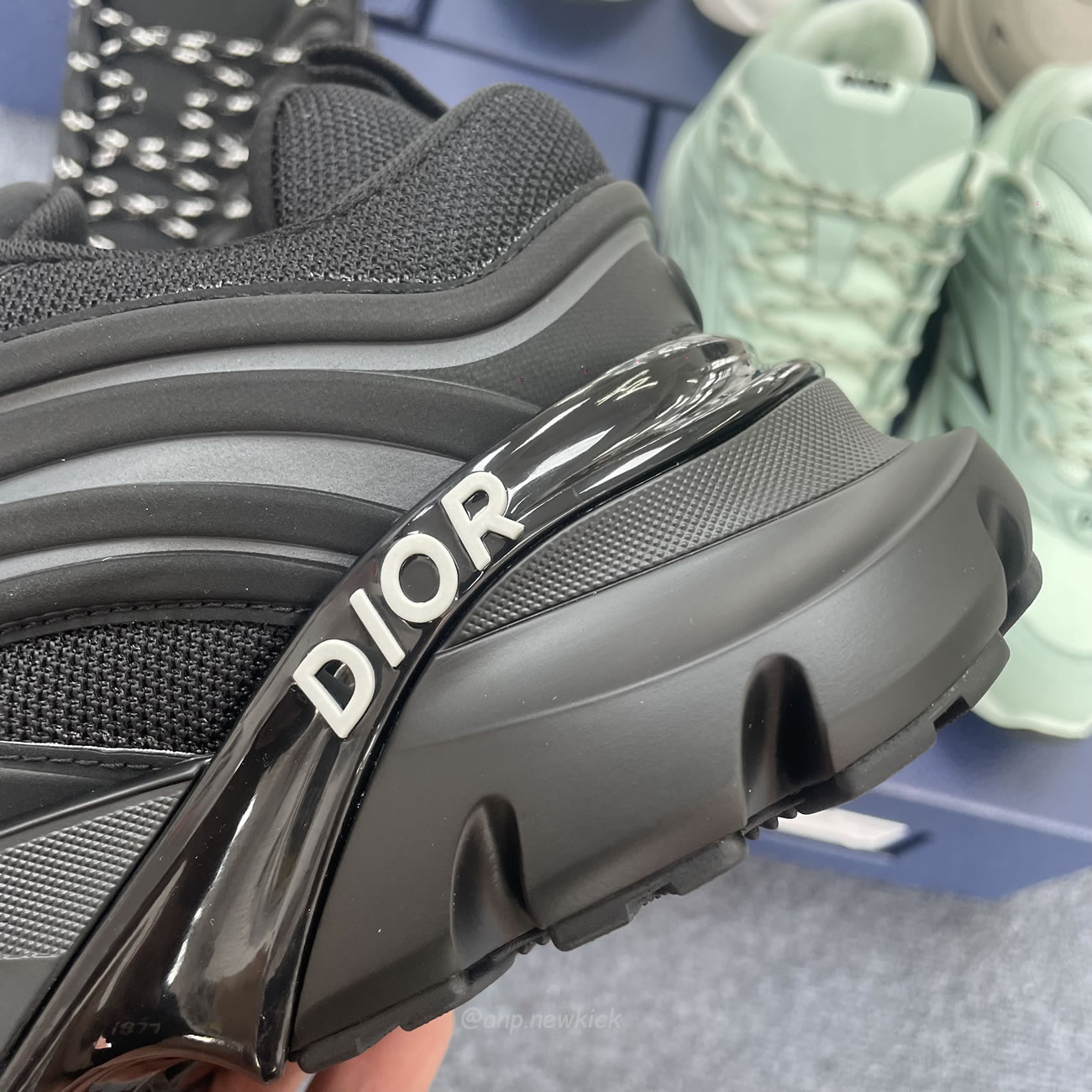Dior B44 Blade Sneaker Black Technical Mesh And Black Technical Fabric 3sn306zzy H981 (9) - www.newkick.org