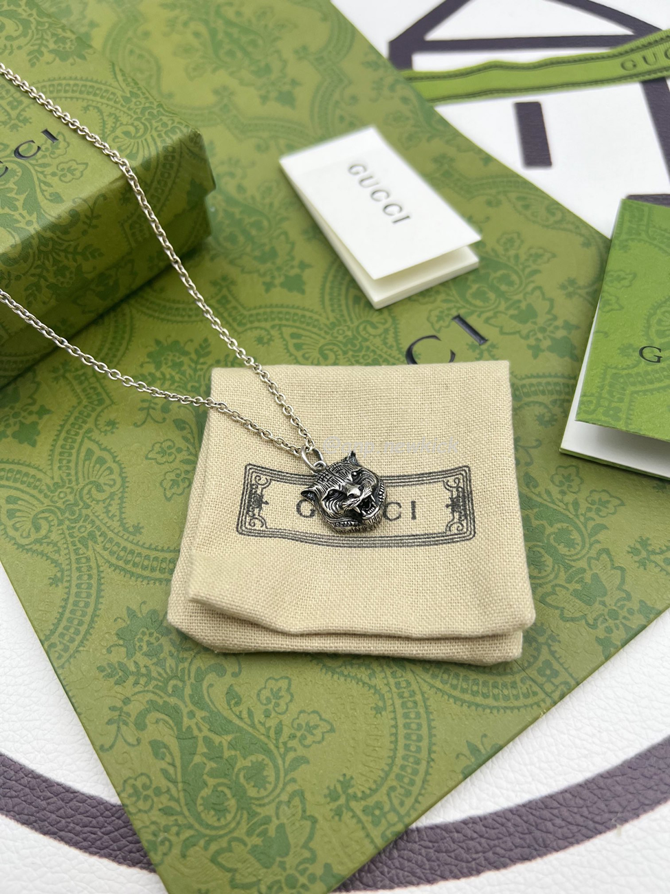 Gucci Silver Necklace With Tiger Pendant Silvery (2) - www.newkick.org Gucci Silver Necklace With Tiger Pendant Silvery (2) - www.newkick.org