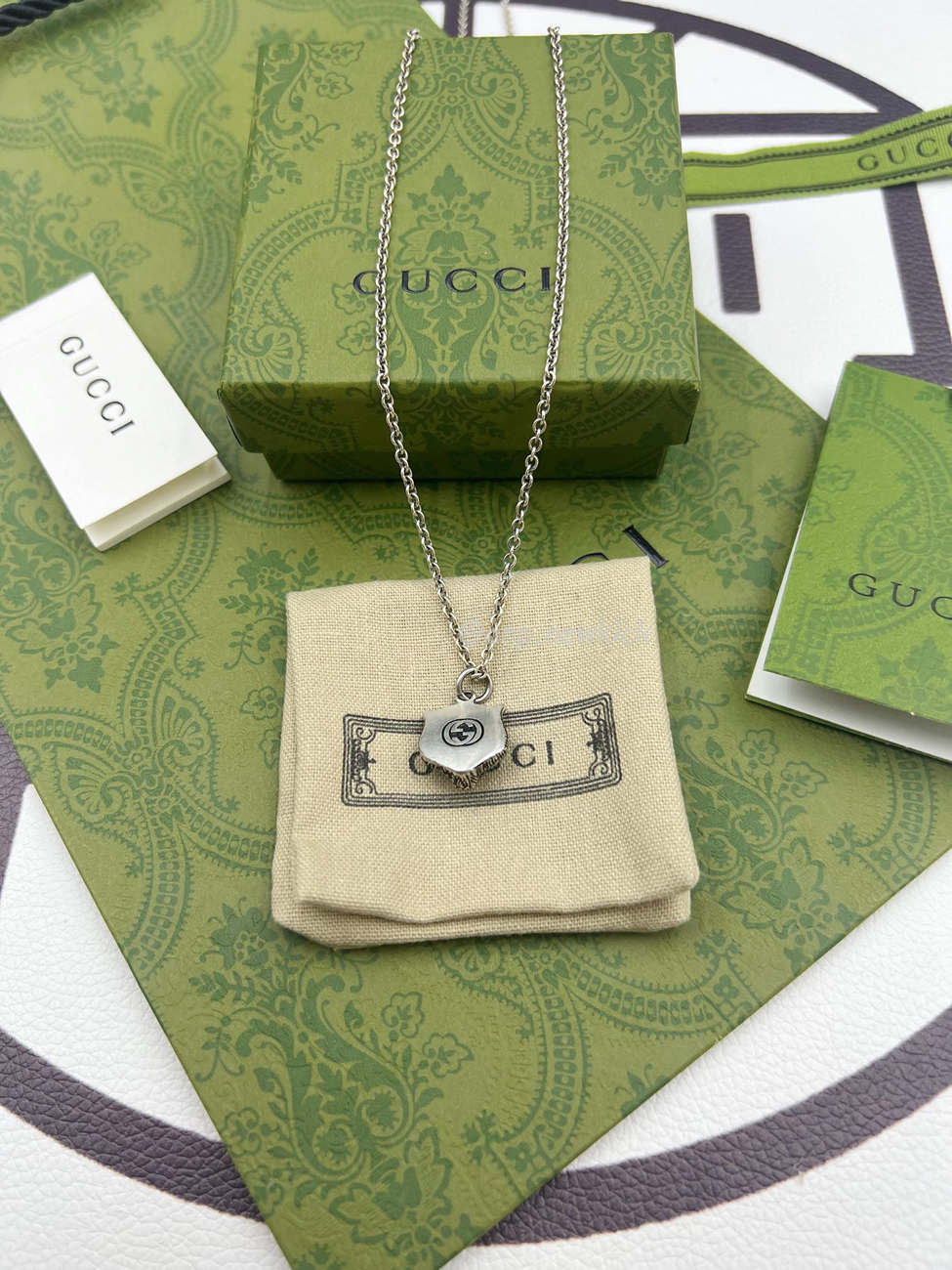Gucci Silver Necklace With Tiger Pendant Silvery (5) - www.newkick.org Gucci Silver Necklace With Tiger Pendant Silvery (5) - www.newkick.org