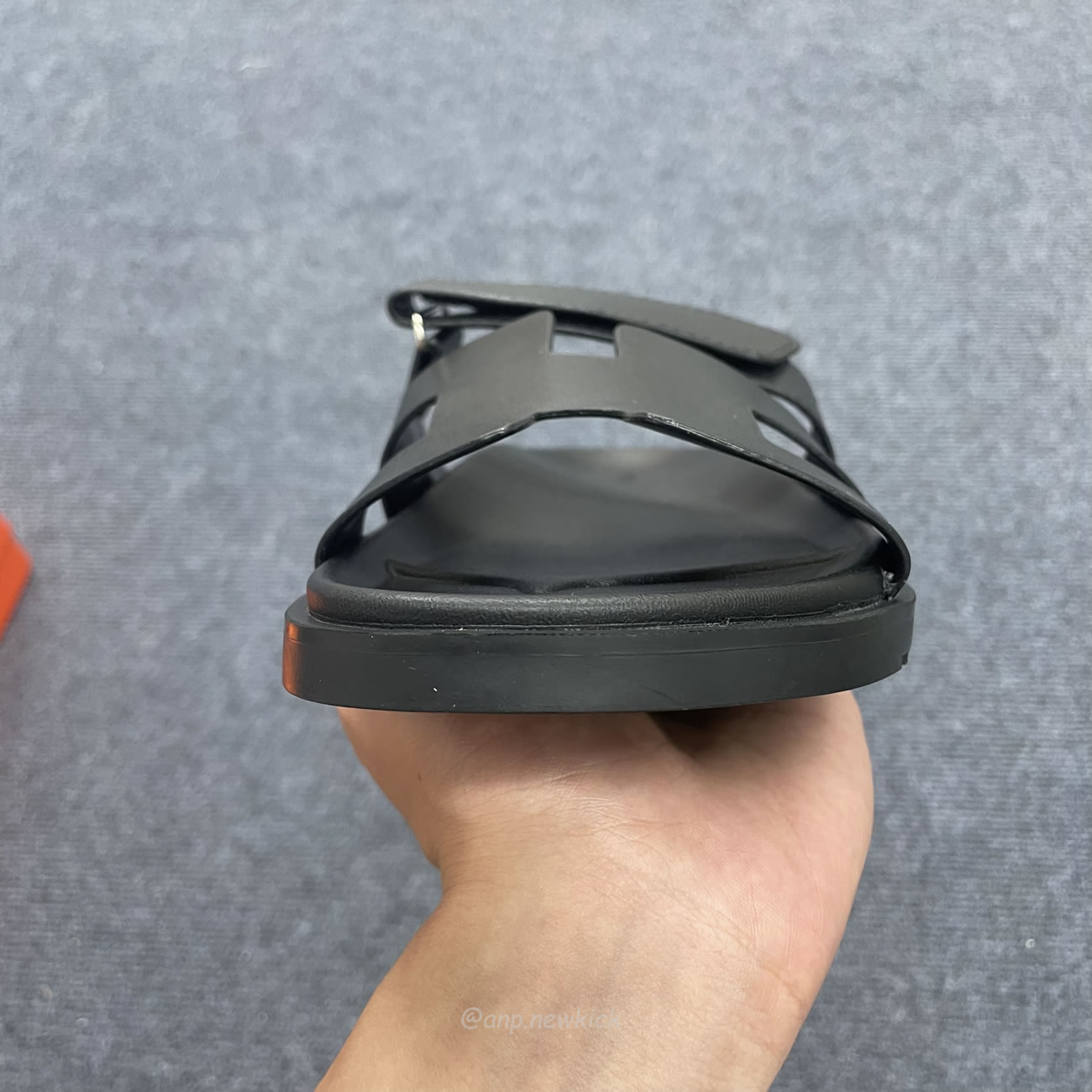 Hermes Chypre Sandal Noir Calfskin Leather H211865z (5) - www.newkick.org