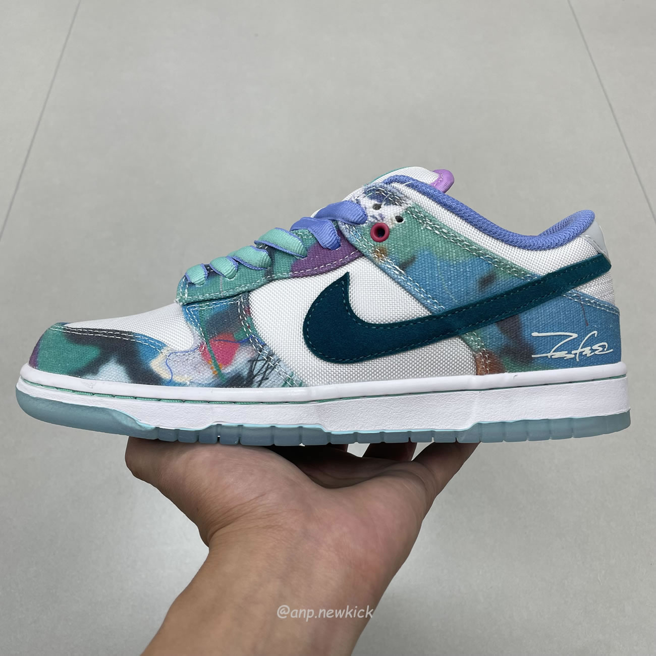 Nike Sb Dunk Low Futura Laboratories Bleached Aqua Hf6061 400 (9) - www.newkick.org