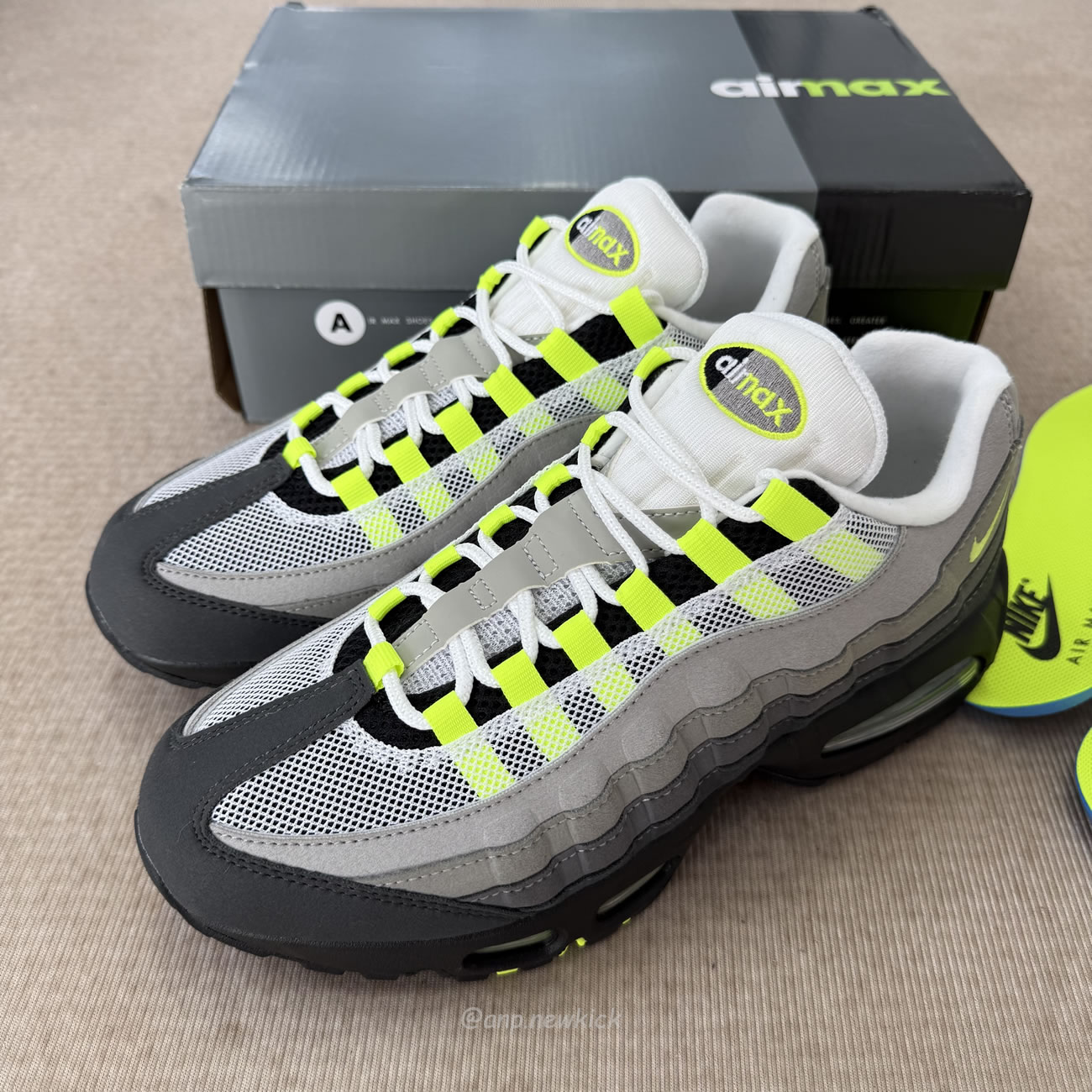Nike Air Max 95 Og Big Bubble Neon 2025 Hm4740 001 (5) - www.newkick.org