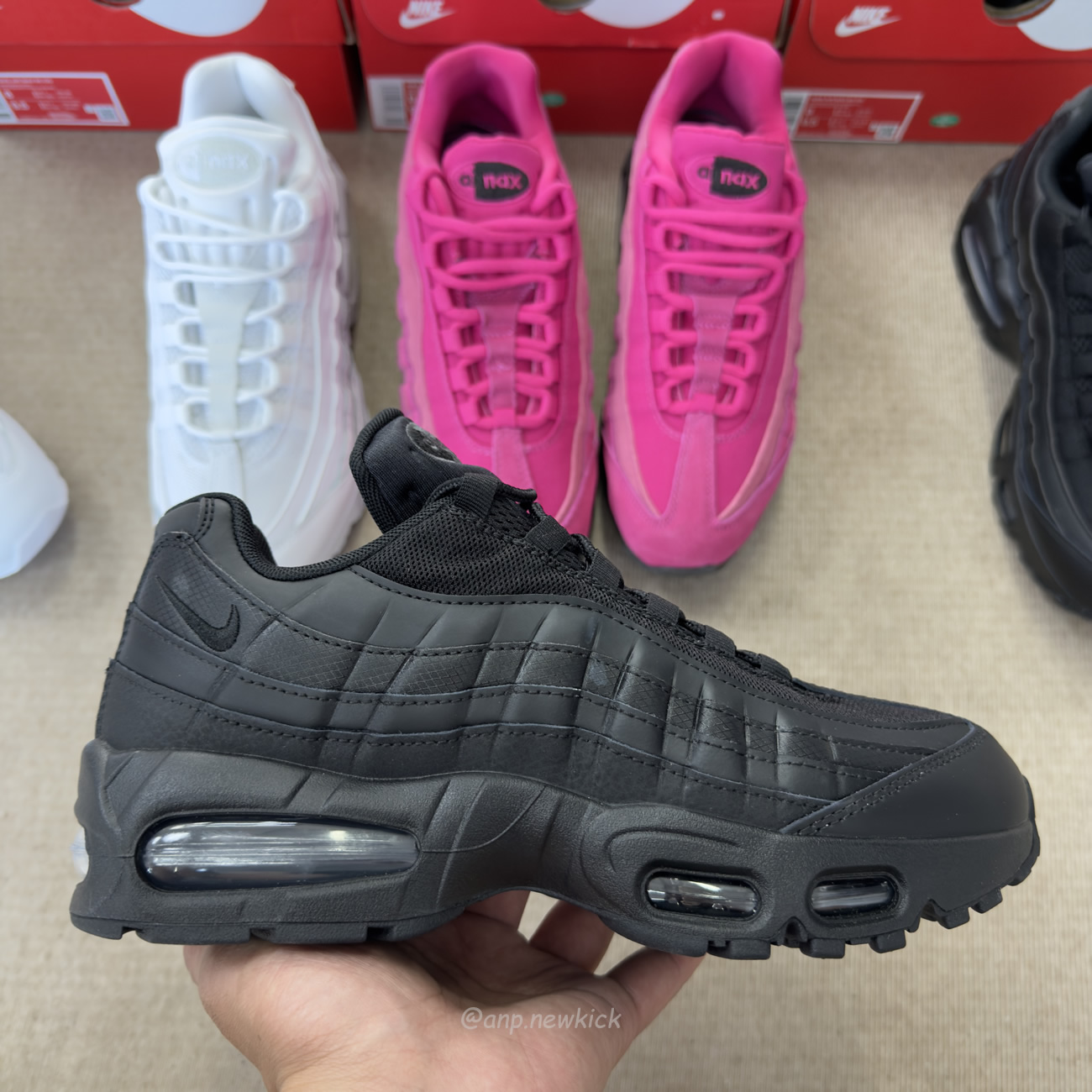Nike Air Max 95 Og Big Bubble Black Anthracite Triple White Fireberry (2) - www.newkick.org