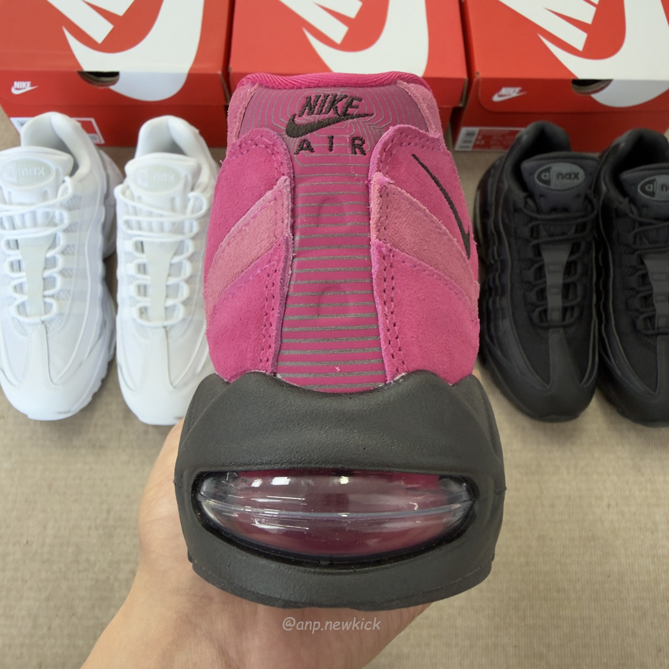 Nike Air Max 95 Og Big Bubble Black Anthracite Triple White Fireberry (3) - www.newkick.org