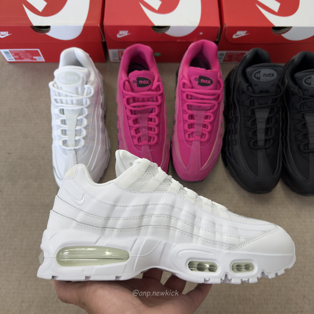 Nike Air Max 95 Og Big Bubble Black Anthracite Triple White Fireberry (5) - www.newkick.org