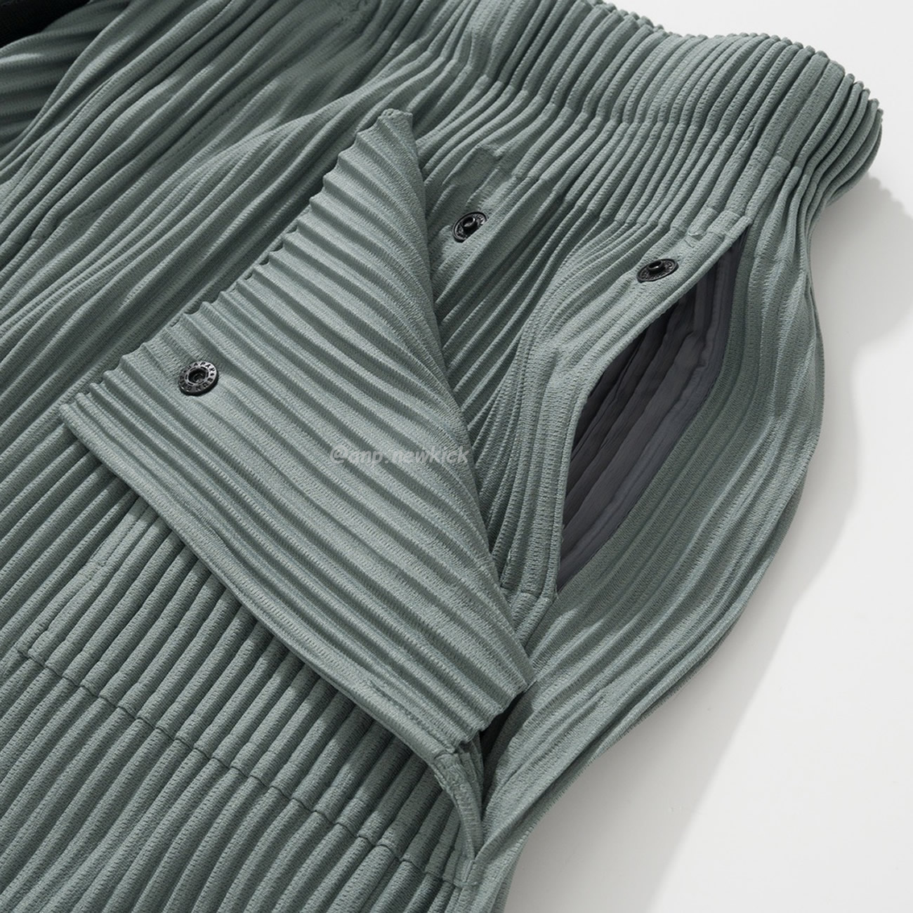 Homme Plissé Issey Miyake Flip Shorts Black Green (14) - www.newkick.org