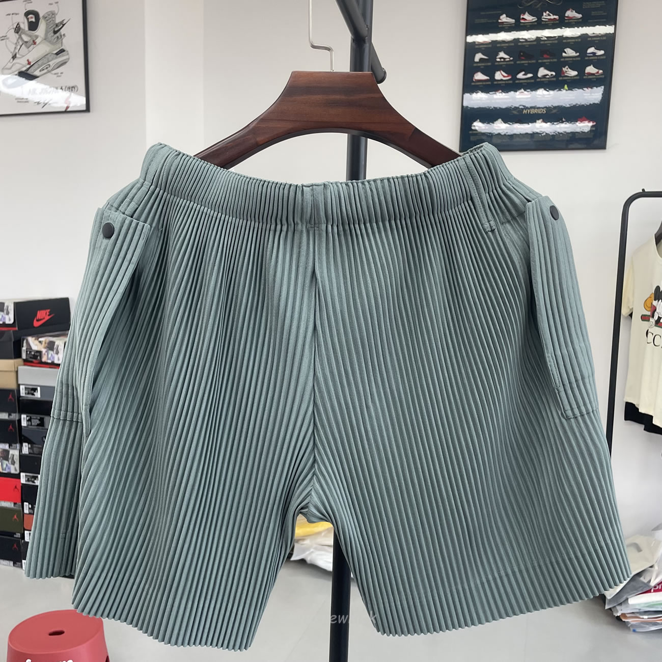 Homme Plissé Issey Miyake Flip Shorts Black Green (3) - www.newkick.org