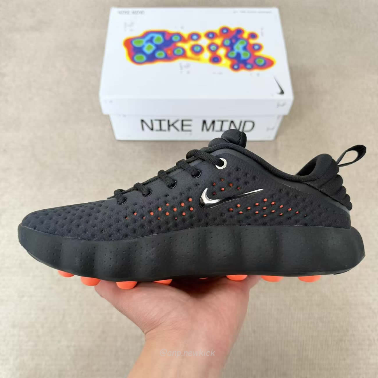 Nike Mind 002 Black Chrome Light Smoke Grey Womens Hq4310 001 (2) - www.newkick.org