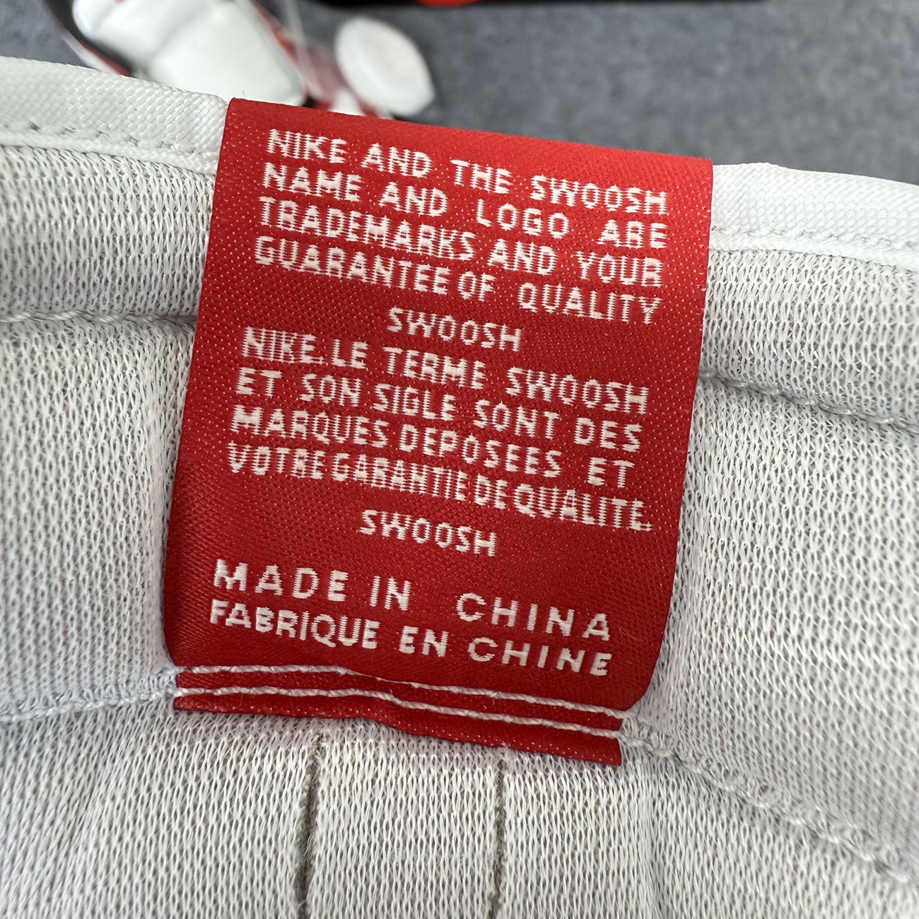 Air Jordan 1 Retro Low Og Chicago 2025 Hq6998 600 (4) - www.newkick.org