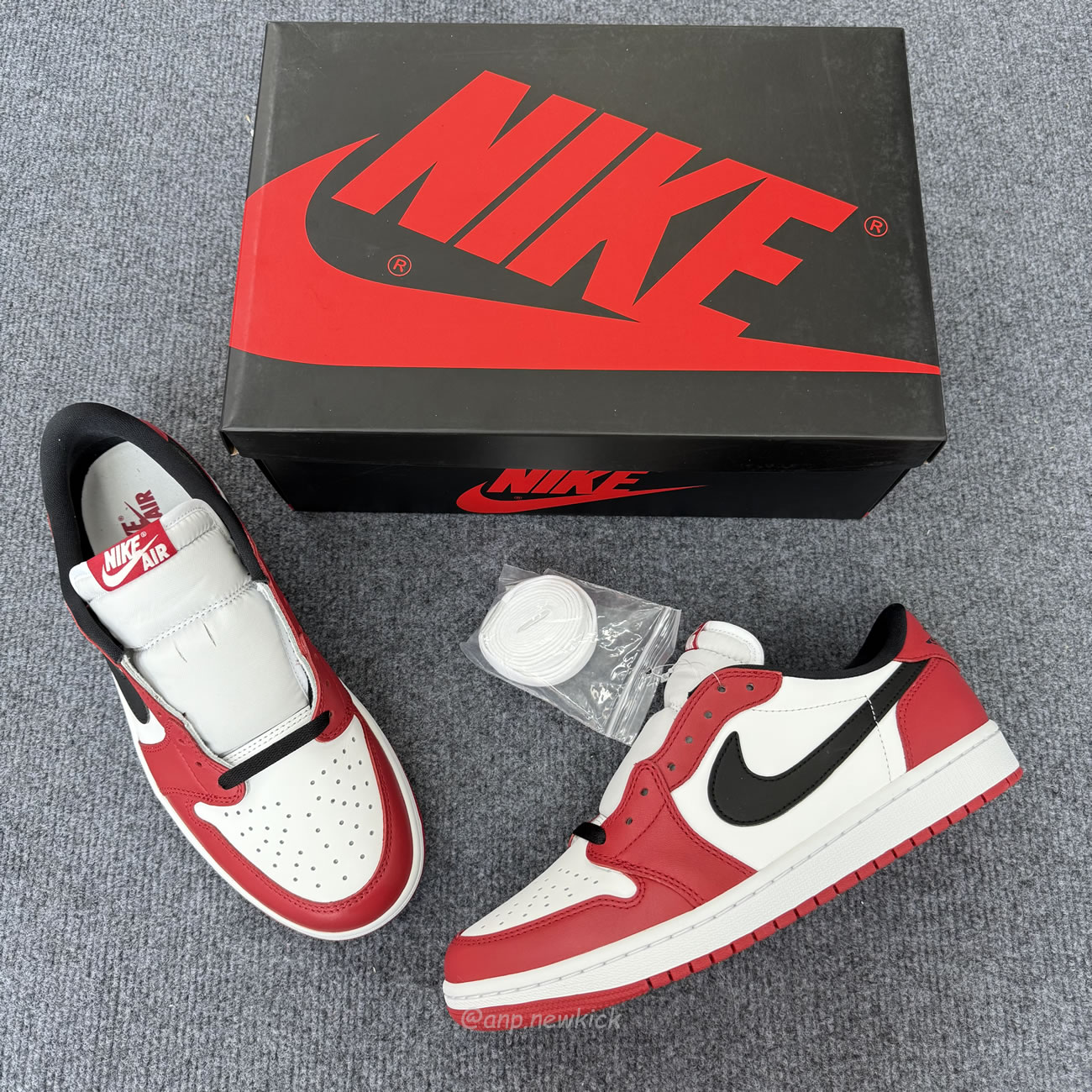 Air Jordan 1 Retro Low Og Chicago 2025 Hq6998 600 (9) - www.newkick.org