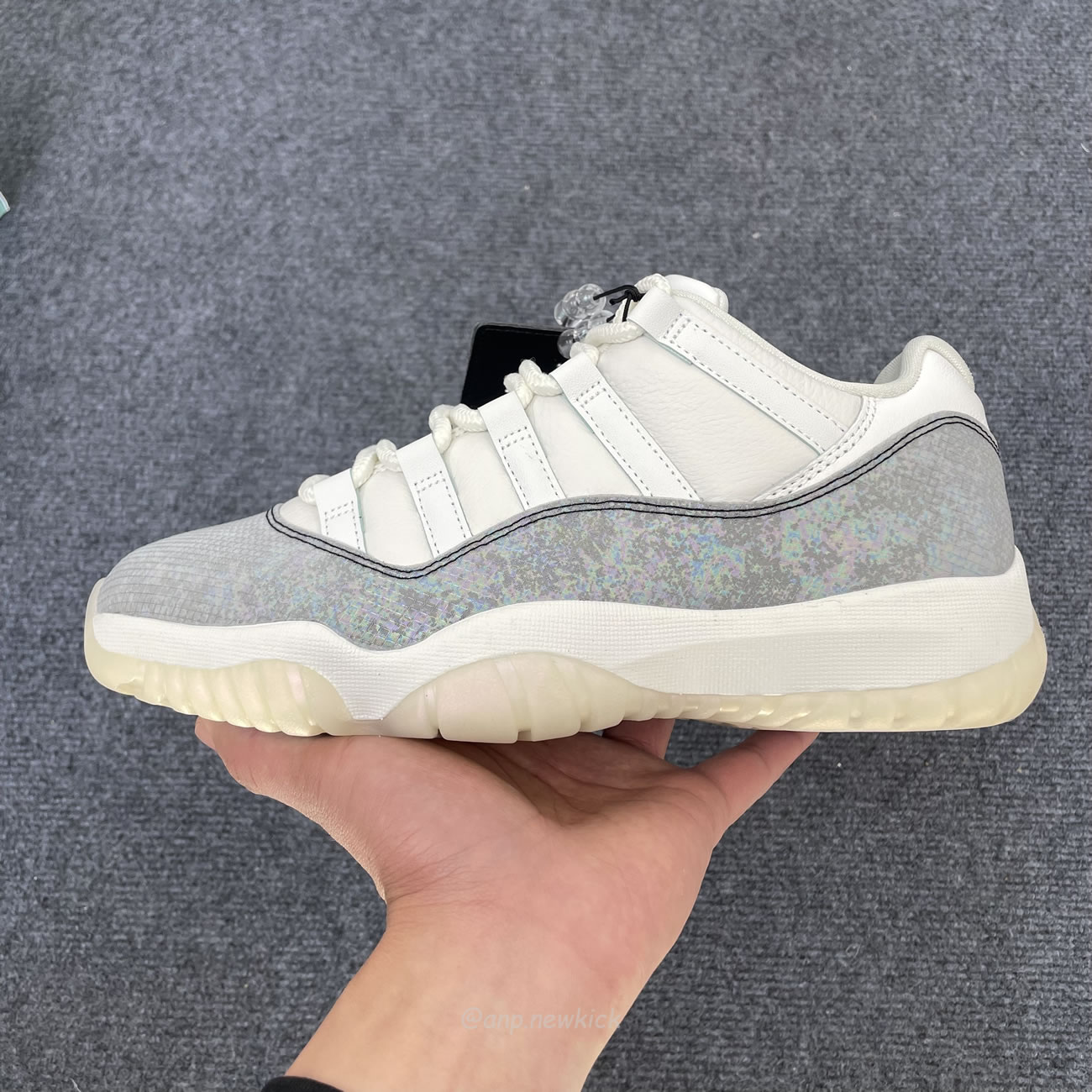Air Jordan 11 Retro Low Year Of The Snake Hq7000 001 (2) - www.newkick.org