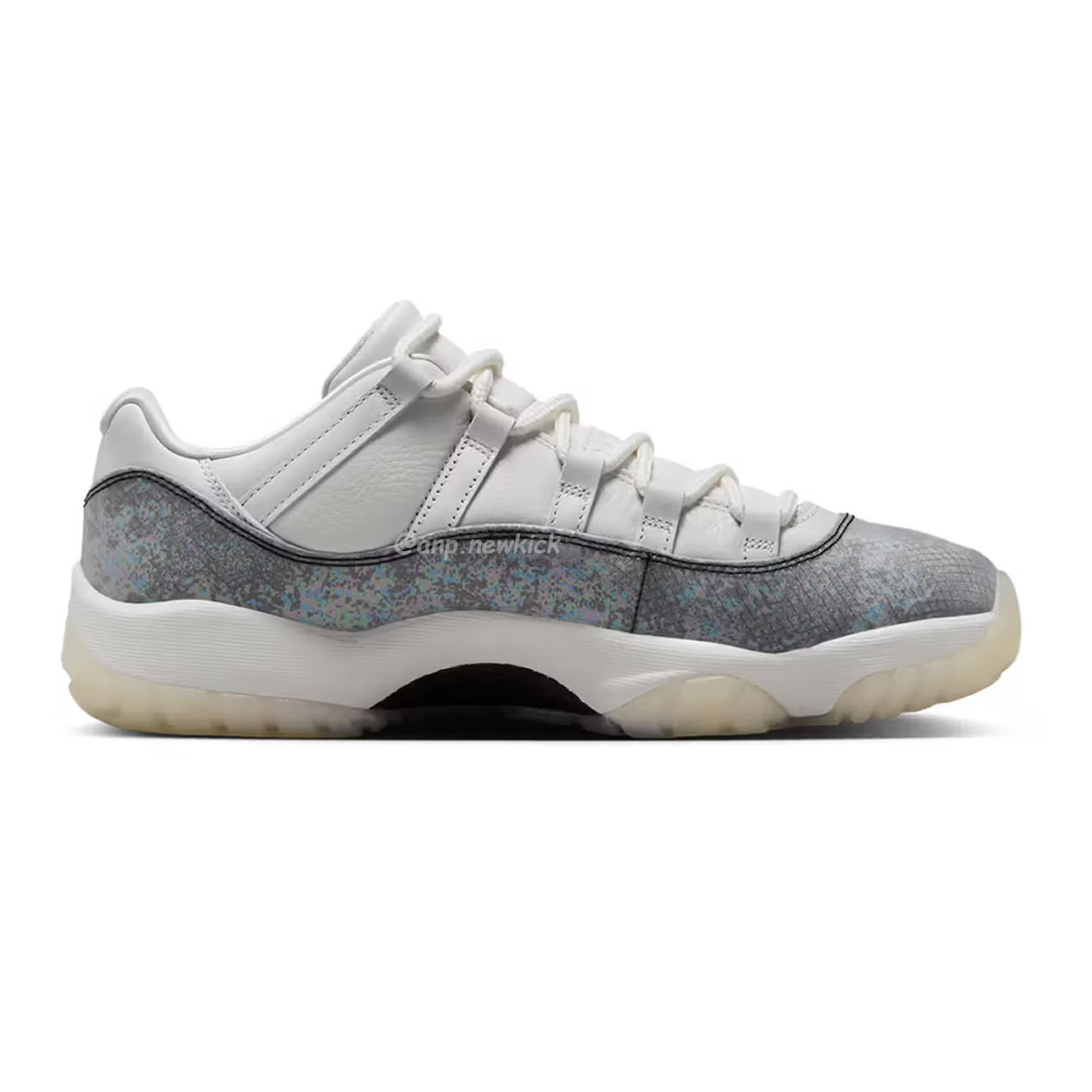 Air Jordan 11 Retro Low Year Of The Snake Hq7000 001 (8) - www.newkick.org