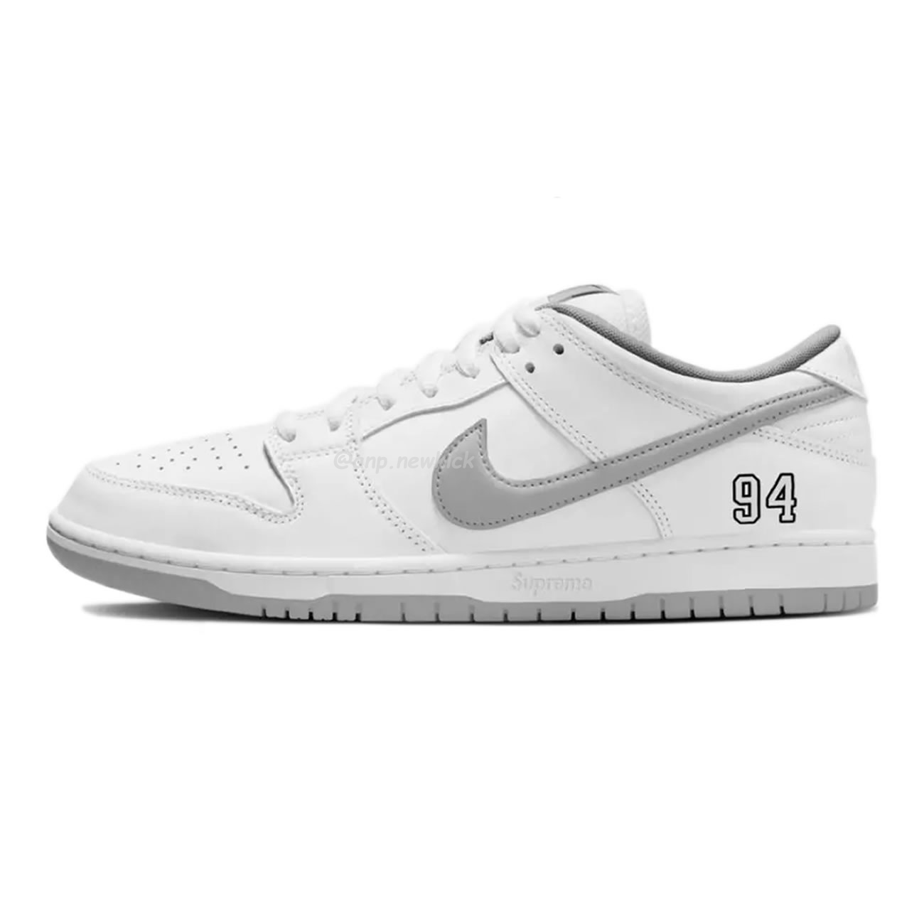 Nike Sb Dunk Low Supreme 94 White Metallic Silver Hq8487 100 (1) - www.newkick.org