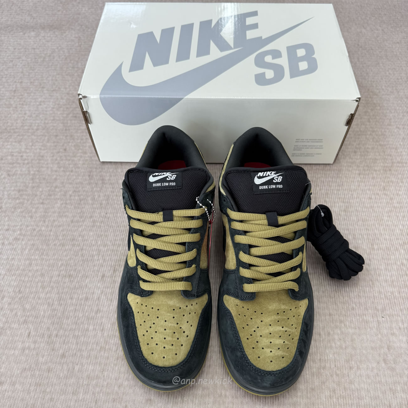 Nike Sb Dunk Low Supreme 94 Camper Green Hq8487 300 (2) - www.newkick.org