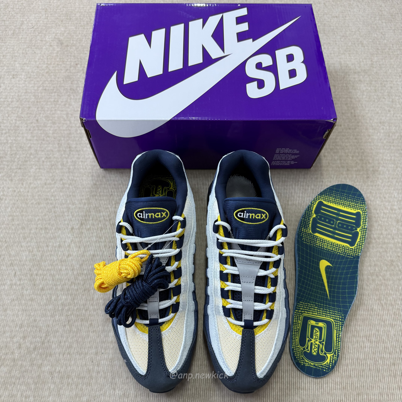 Nike Air Max 95 Sb Eric Koston Obsidian Speed Yellow Hq8492 400 (7) - www.newkick.org