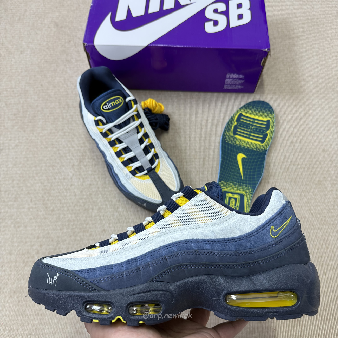 Nike Air Max 95 Sb Eric Koston Obsidian Speed Yellow Hq8492 400 (9) - www.newkick.org