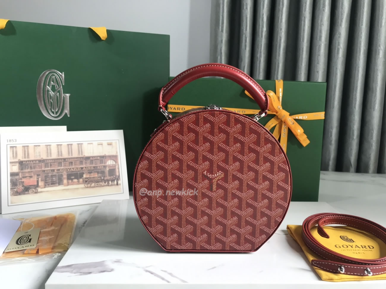 Goyard Alto Hat Box Bag 16.5 Cm X 7 Cm X 18 Cm (2) - www.newkick.org Goyard Alto Hat Box Bag 16.5 Cm X 7 Cm X 18 Cm (2) - www.newkick.org