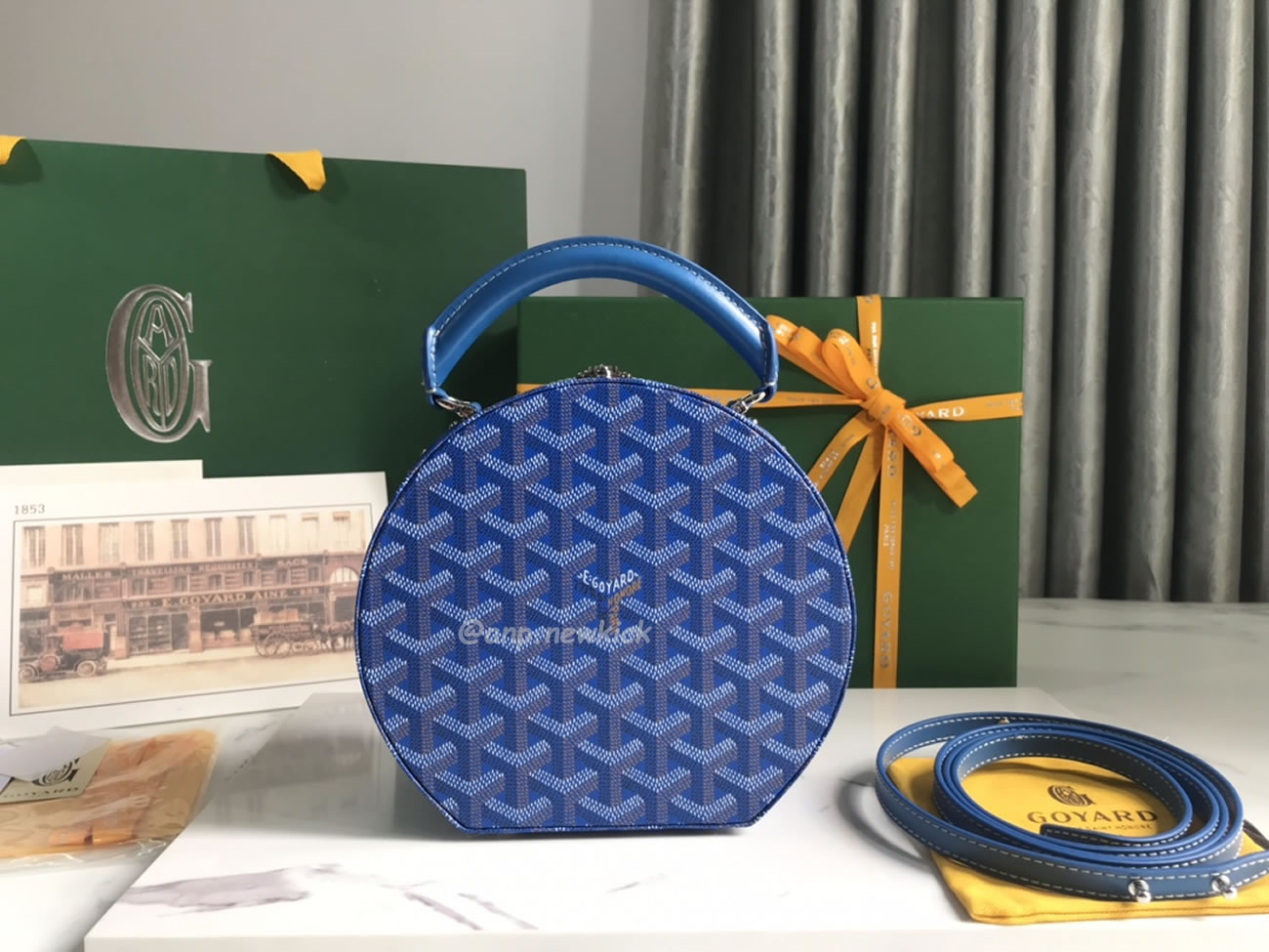 Goyard Alto Hat Box Bag 16.5 Cm X 7 Cm X 18 Cm (4) - www.newkick.org Goyard Alto Hat Box Bag 16.5 Cm X 7 Cm X 18 Cm (4) - www.newkick.org