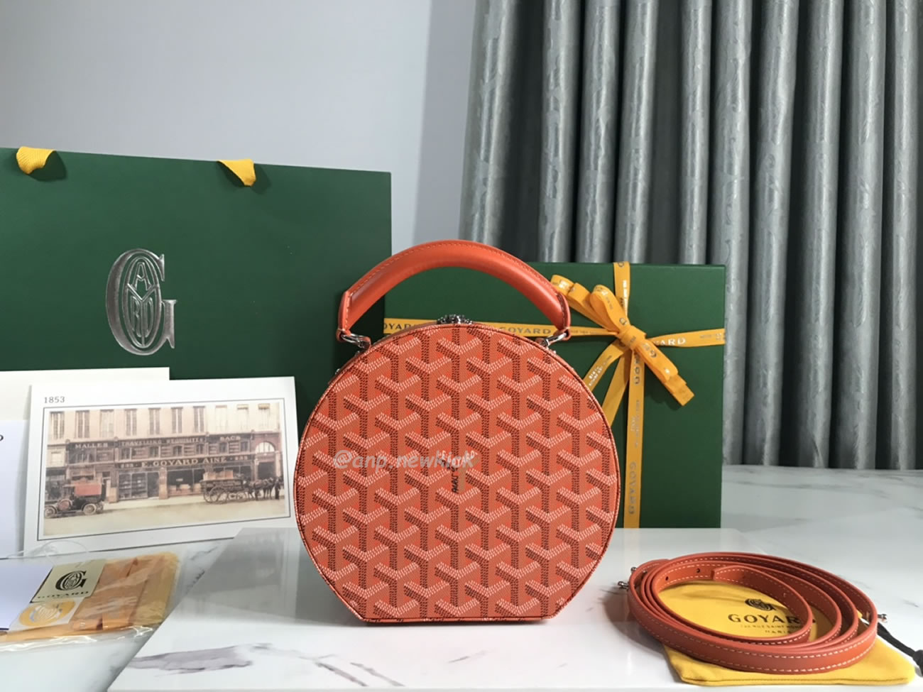Goyard Alto Hat Box Bag 16.5 Cm X 7 Cm X 18 Cm (5) - www.newkick.org Goyard Alto Hat Box Bag 16.5 Cm X 7 Cm X 18 Cm (5) - www.newkick.org