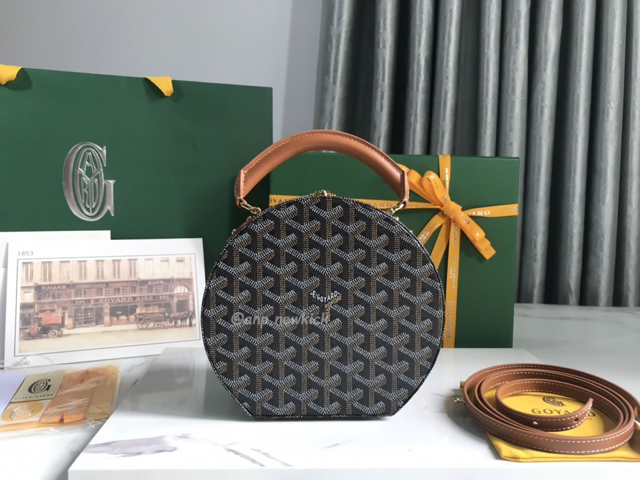 Goyard Alto Hat Box Bag 16.5 Cm X 7 Cm X 18 Cm (7) - www.newkick.org Goyard Alto Hat Box Bag 16.5 Cm X 7 Cm X 18 Cm (7) - www.newkick.org