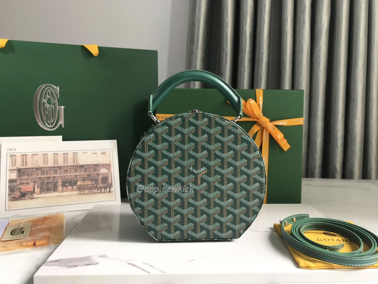 Goyard Alto Hat Box Bag 16.5 Cm X 7 Cm X 18 Cm (8) - www.newkick.org Goyard Alto Hat Box Bag 16.5 Cm X 7 Cm X 18 Cm (8) - www.newkick.org